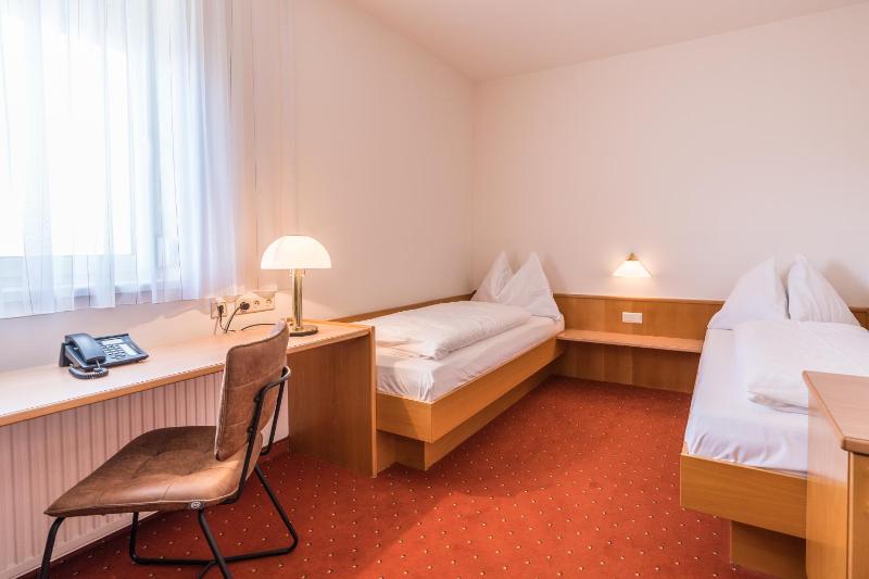 Standard Double Room image 3
