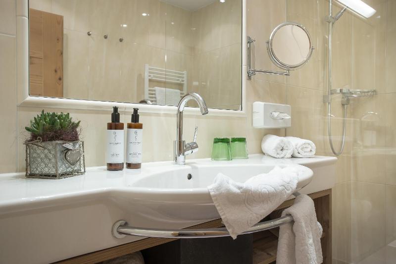 Three-Bedroom Apartment image 3