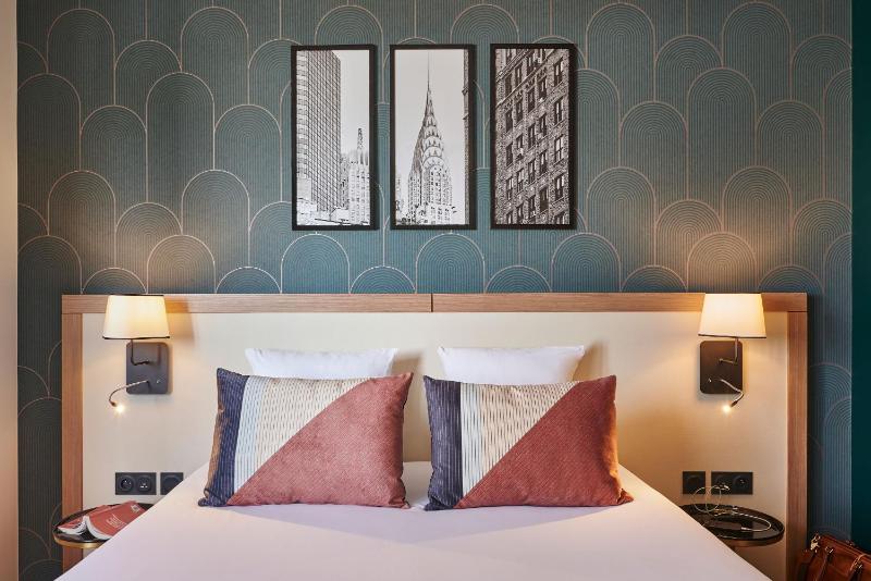 Superior Triple Room image 2