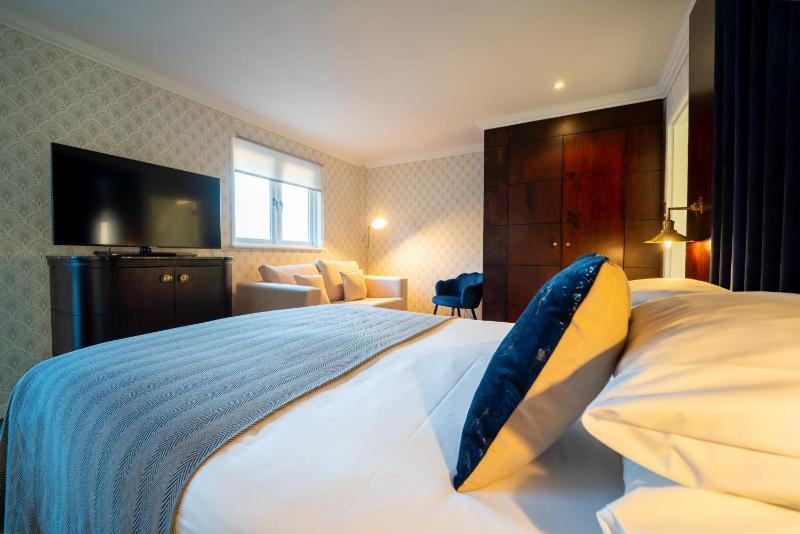 Club Double Room image 3