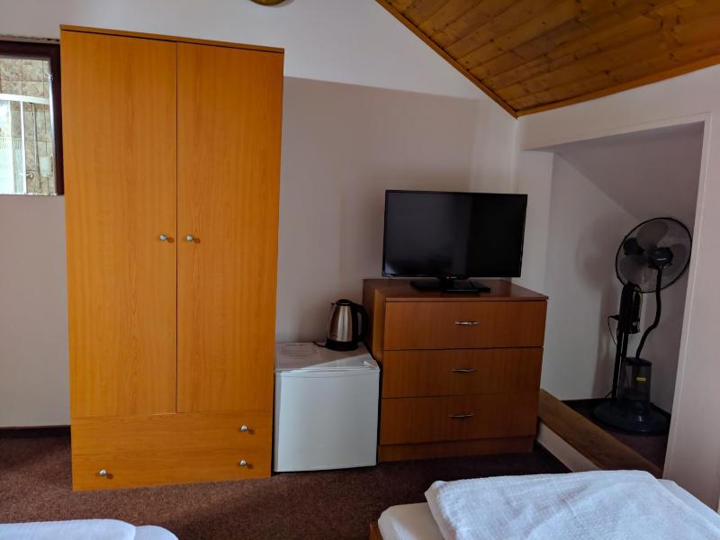 Double or Twin Room image 2