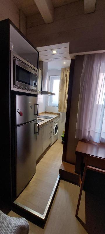 One-Bedroom Apartment image 3