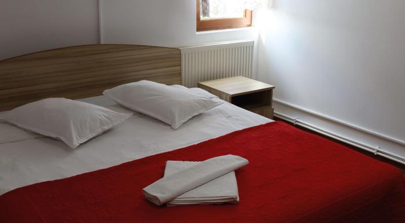 Budget Double Room image 4