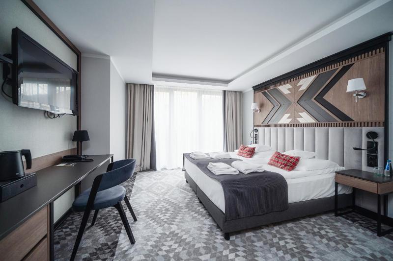 Standard Double Room with King size bed image 4