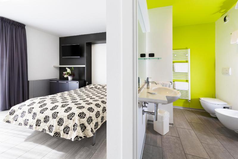 Standard Apartment image 2