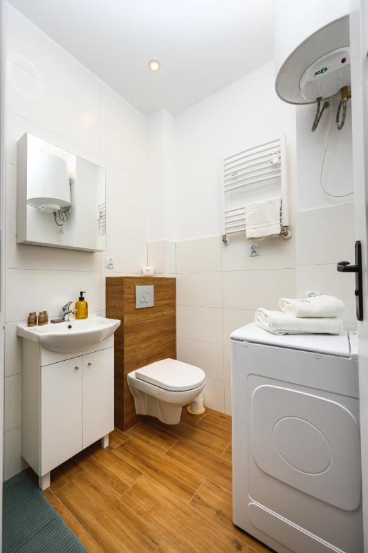 Milky Studio Sopot by OneApartments - image 2