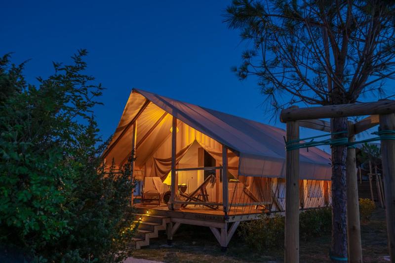 Floria Glamping Garden - image 11