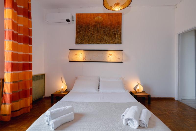 Triple Room with Private Bathroom image 2