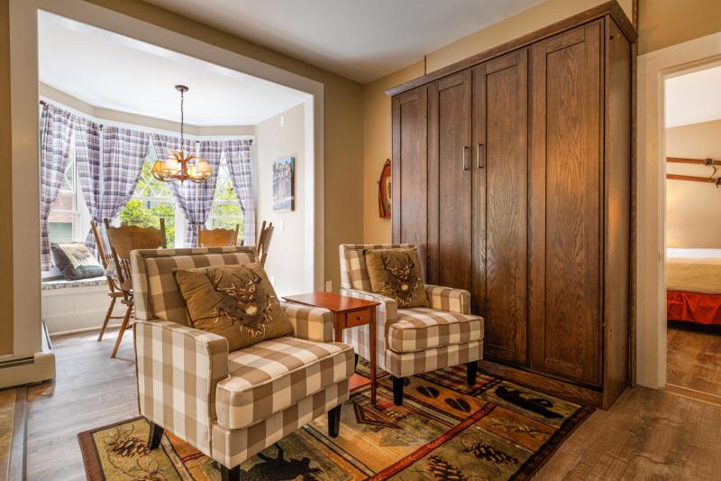 King Room image 3