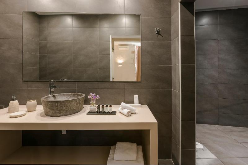 Superior Double Room image 2