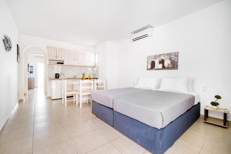 Apartment with Sea View image 4