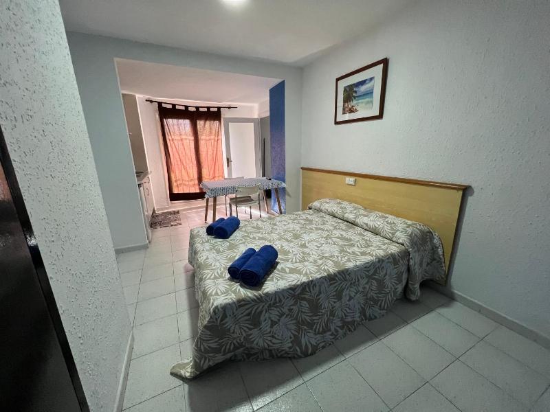 Apartaments Monjardí - image 46