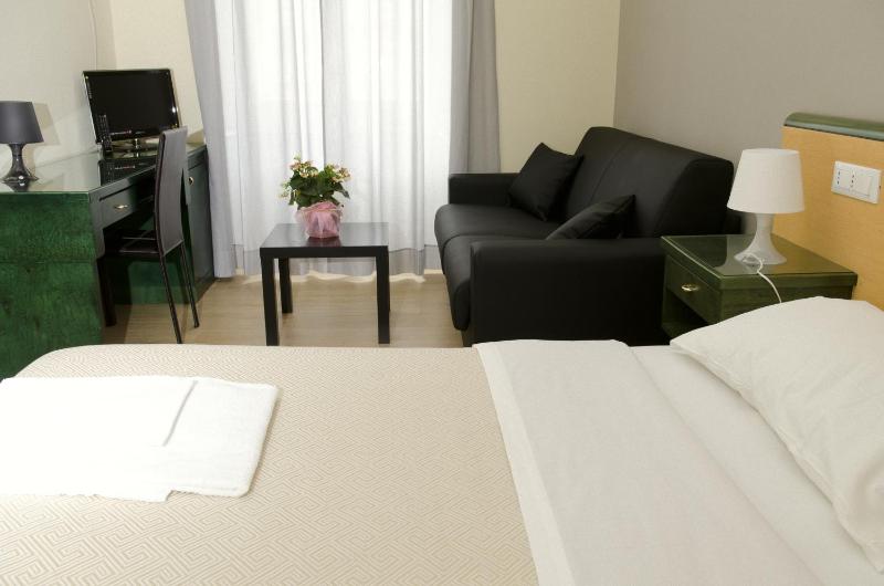 Hotel Suisse - image 6