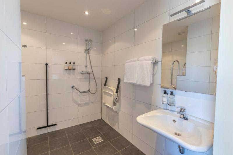 Studio with Terrace image 3