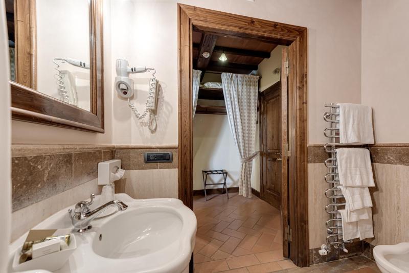 Double Room image 1