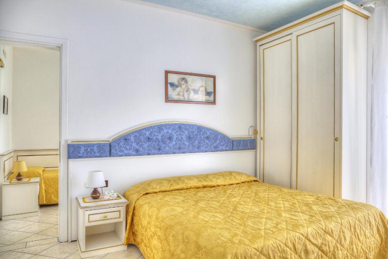 Hotel Elpiro - image 11