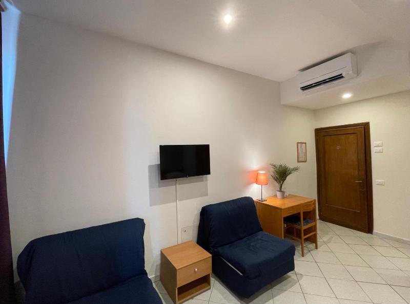 Triple Room image 3