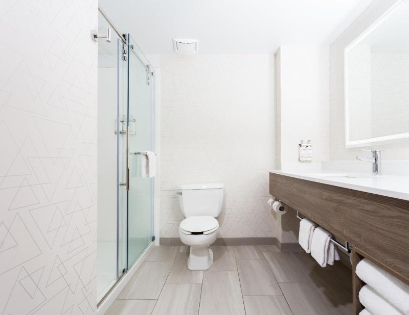 Standard Room image 3