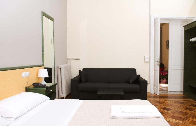 Junior Suite image 2