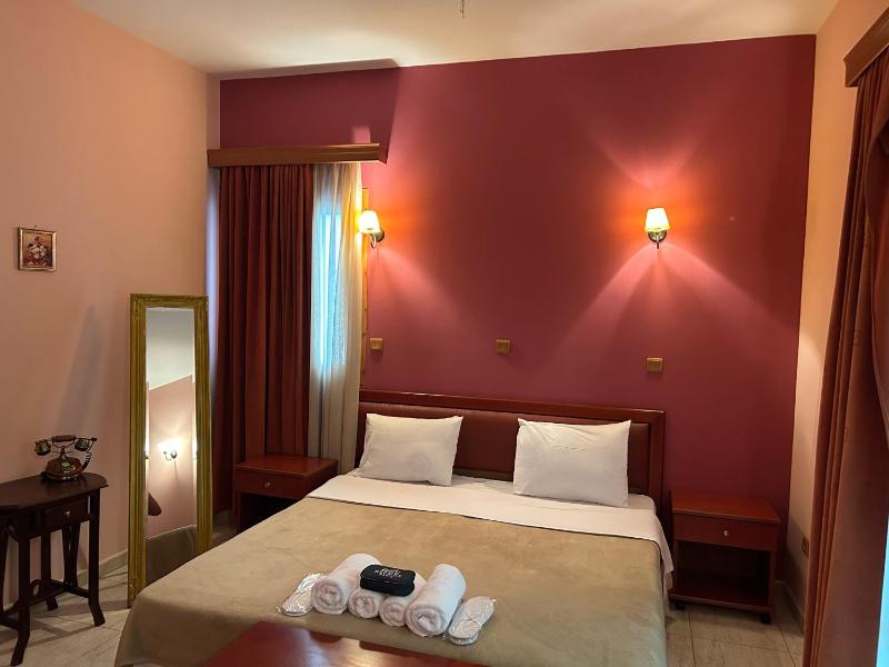 Double or Twin Room image 3