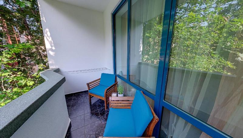 Family Room (2 Adults + 2 Children) image 1