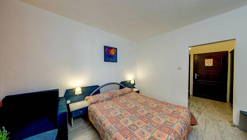 Double or Twin Room image 4