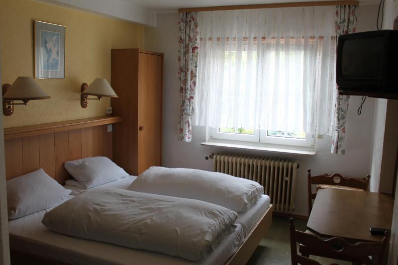 Double Room image 2