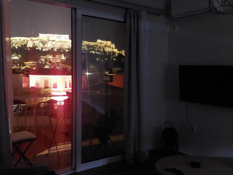 One-Bedroom Apartment image 1