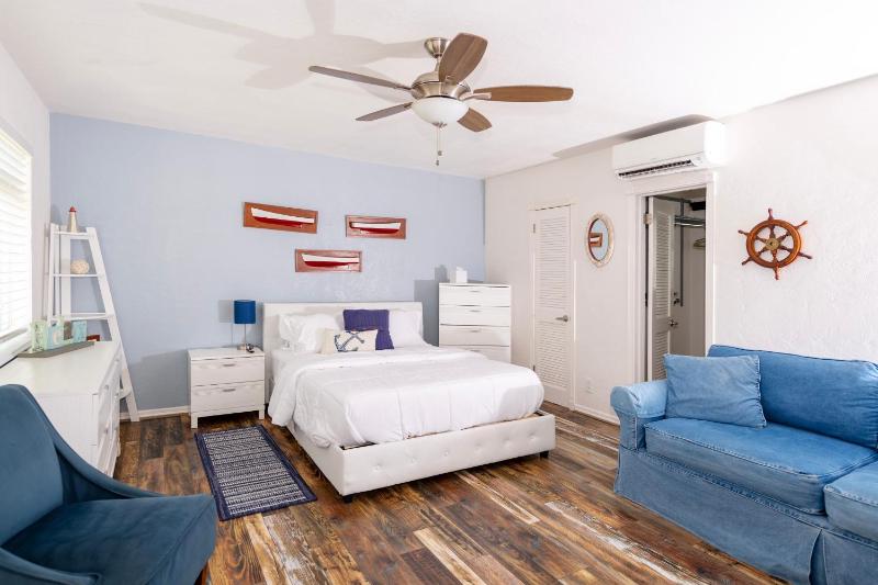 Tropic Isle Boutique Hotel - image 40