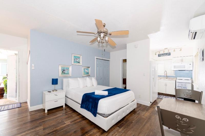 Tropic Isle Boutique Hotel - image 7
