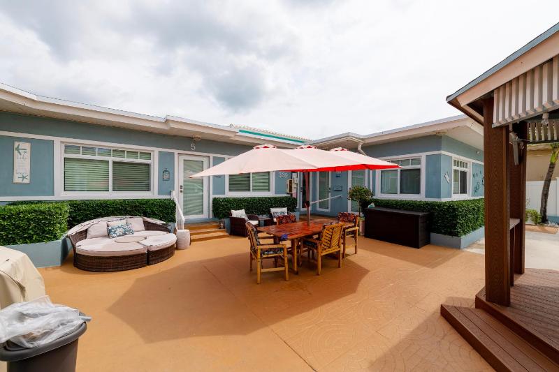 Tropic Isle Boutique Hotel - image 48