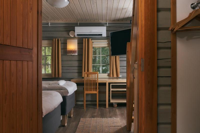 One-Bedroom Cottage image 3