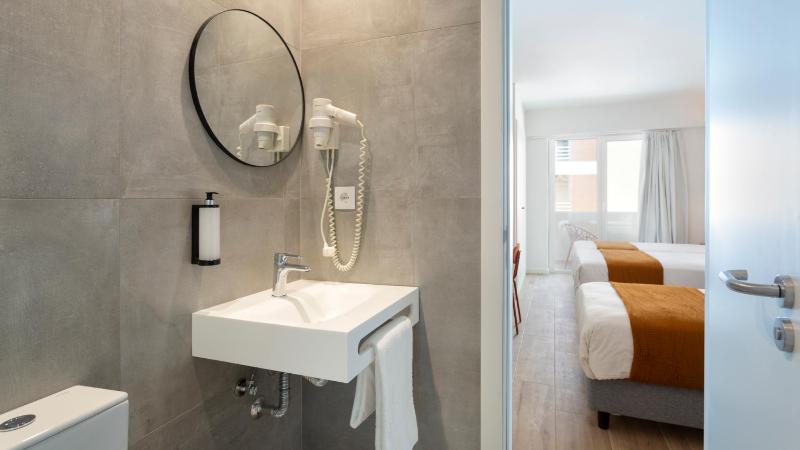 Triple Room image 2
