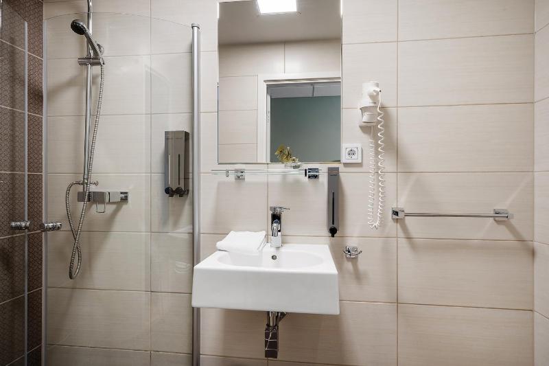 Single Room image 2