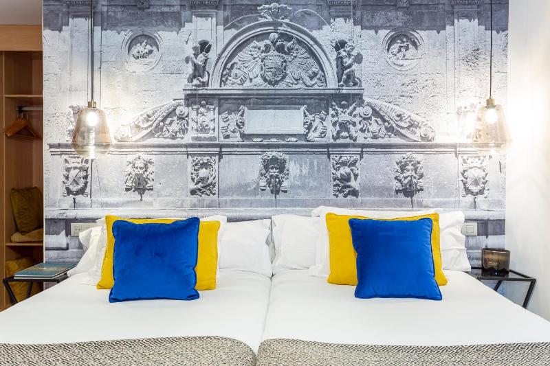 Double or Twin Room image 4