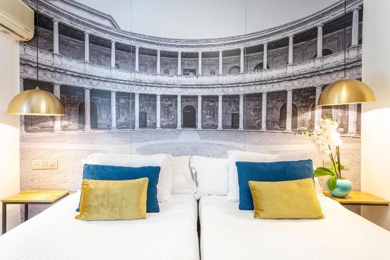 Double or Twin Room image 3