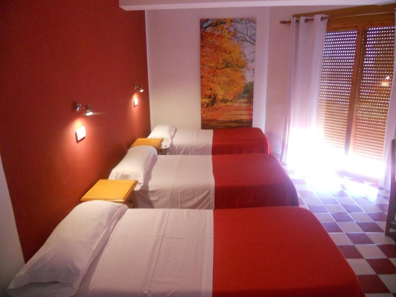 Triple Room with Sea View image 4