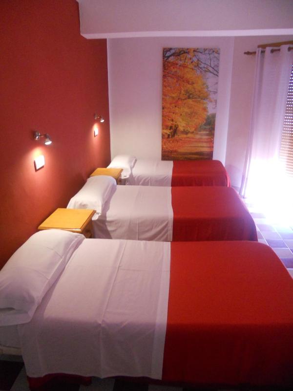Triple Room with Sea View image 1