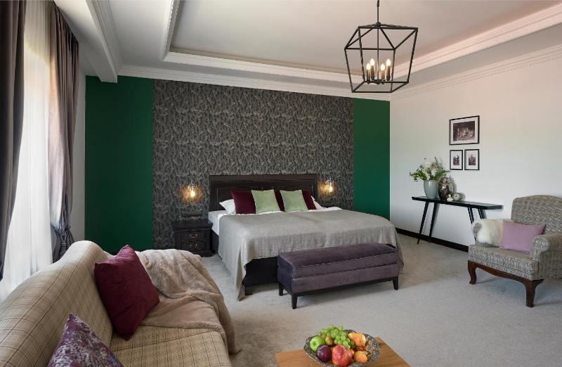 Deluxe Double Room image 1