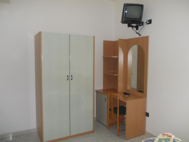 Double Room with Private Bathroom image 1