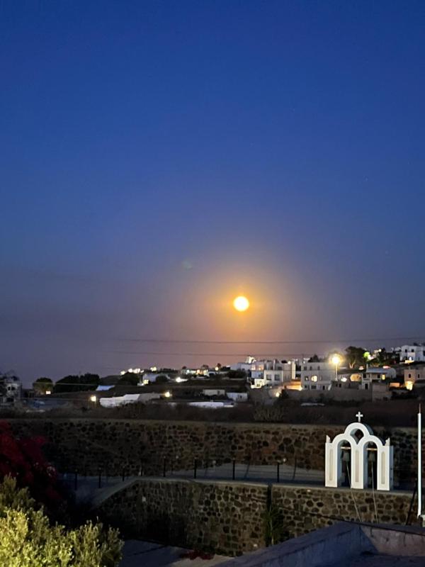 Cave Grand House image 4