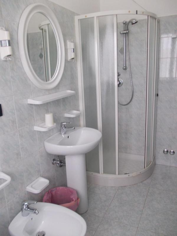 Double Room with Private Bathroom image 3