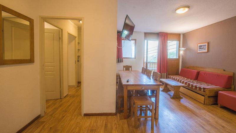 One-Bedroom Apartment image 4