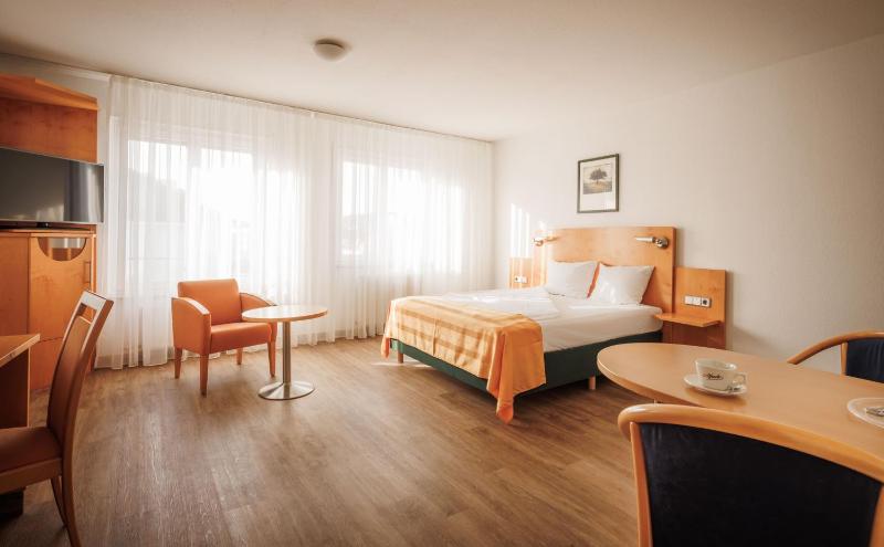 Comfort Apartment Double Bed image 3