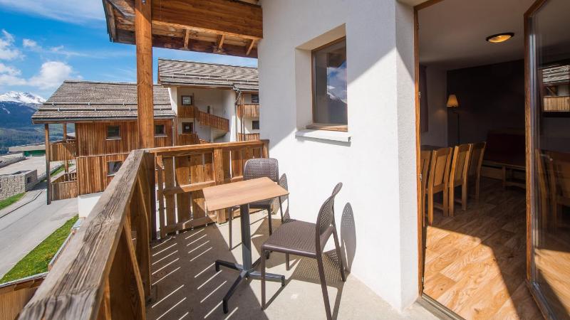 Apartment with Mountain View image 2