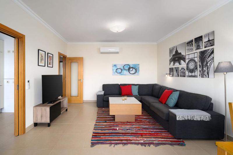 Cozy modern apartment 111 by Destination Algarve - image 6