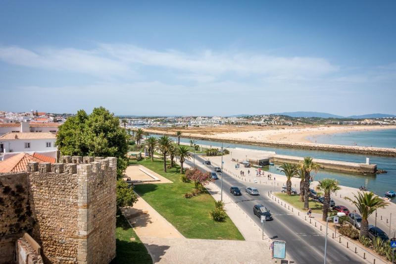 Cozy modern apartment 111 by Destination Algarve - image 18