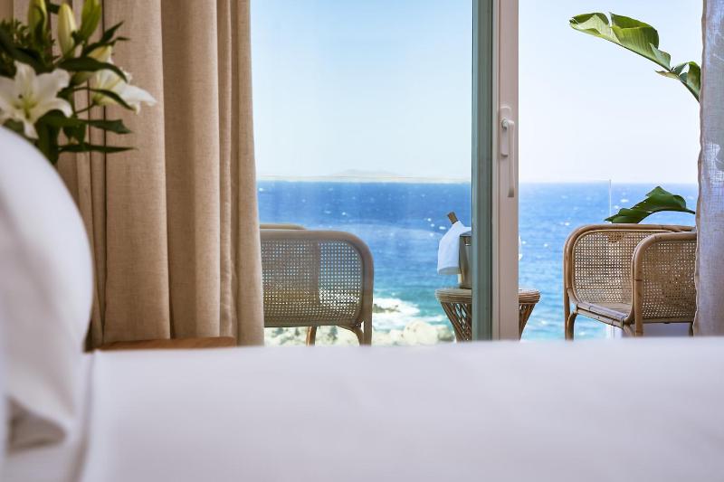 Superior Room with Sea View image 4