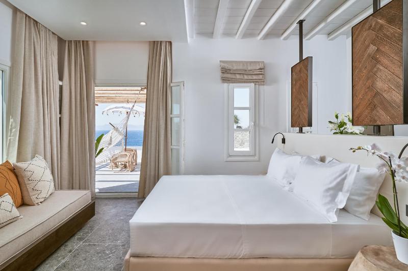 Junior Suite with Sea View image 3