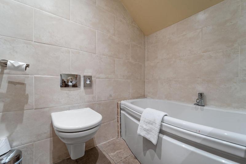 Single Room image 4